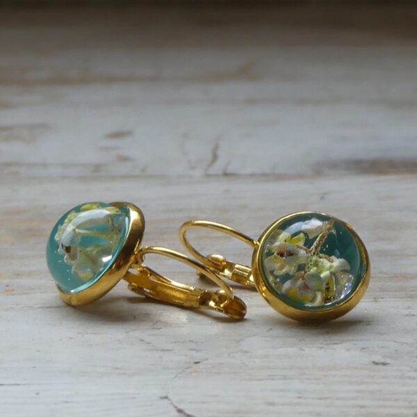 Pendientes colgantes con flor de olivo - dorado - Imagen 2
