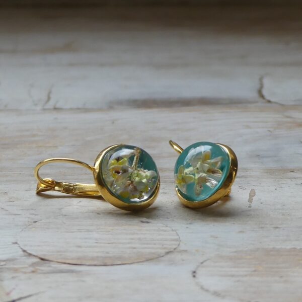Pendientes colgantes con flor de olivo - dorado - foto 4